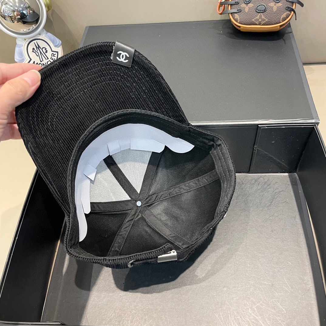 Chanel香奈儿秋冬季新款韩版灯芯绒硬顶棒球帽男休闲百搭复古时尚鸭舌帽女情侣