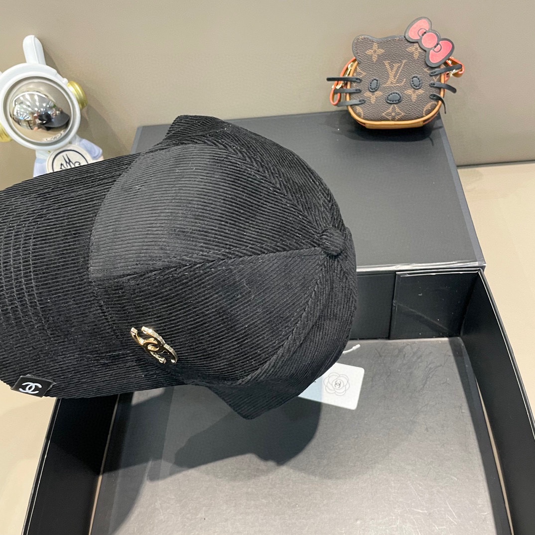 Chanel香奈儿秋冬季新款韩版灯芯绒硬顶棒球帽男休闲百搭复古时尚鸭舌帽女情侣