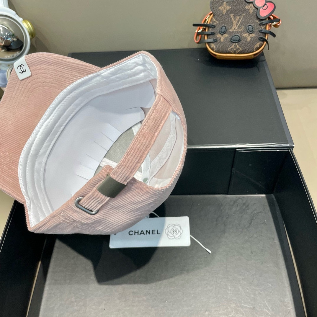 Chanel香奈儿秋冬季新款韩版灯芯绒硬顶棒球帽男休闲百搭复古时尚鸭舌帽女情侣