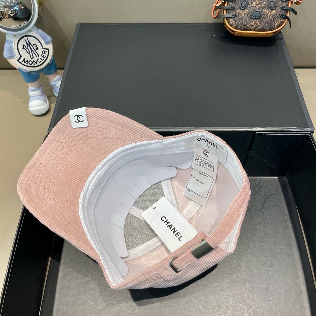 Chanel香奈儿秋冬季新款韩版灯芯绒硬顶棒球帽男休闲百搭复古时尚鸭舌帽女情侣