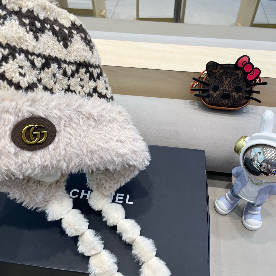 古奇Gucci冬季加厚加绒保暖护耳帽子女韩版复古针织提花图案雷锋帽东北防寒