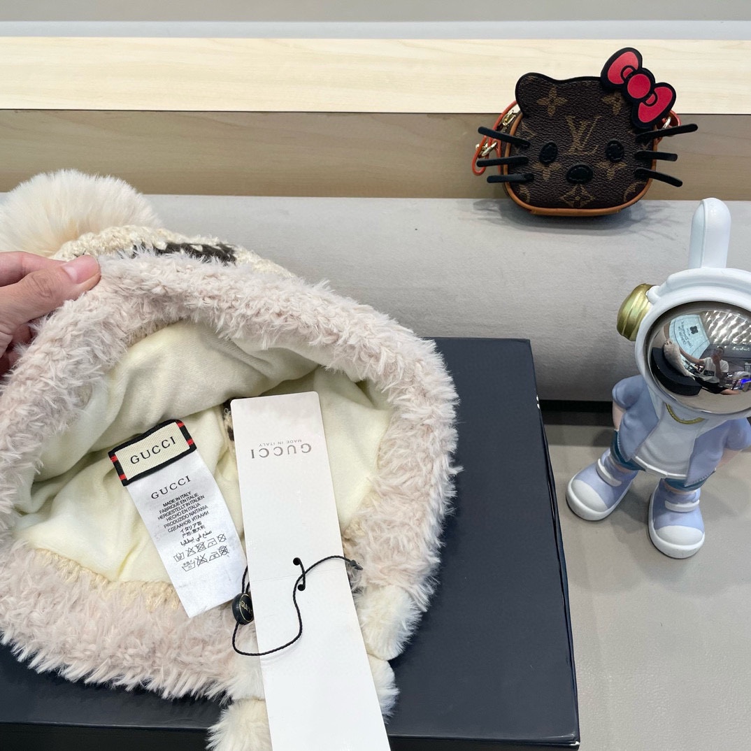 古奇Gucci冬季加厚加绒保暖护耳帽子女韩版复古针织提花图案雷锋帽东北防寒