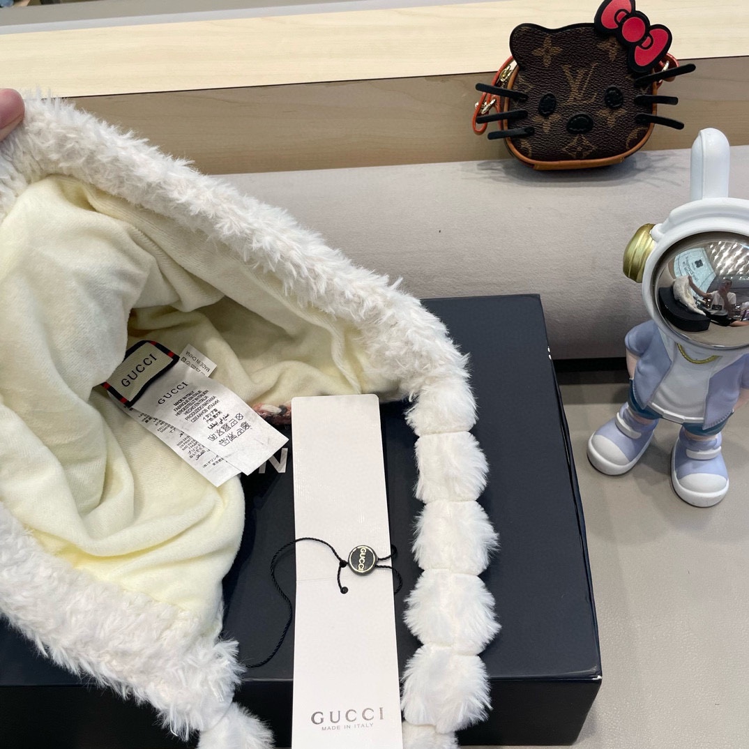 古奇Gucci冬季加厚加绒保暖护耳帽子女韩版复古针织提花图案雷锋帽东北防寒
