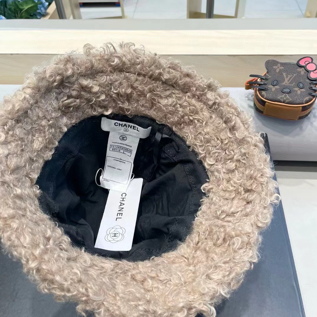 Chanel韩版纯色羊羔毛渔夫帽女秋冬季日系时尚百搭水桶帽保暖防寒盆帽子