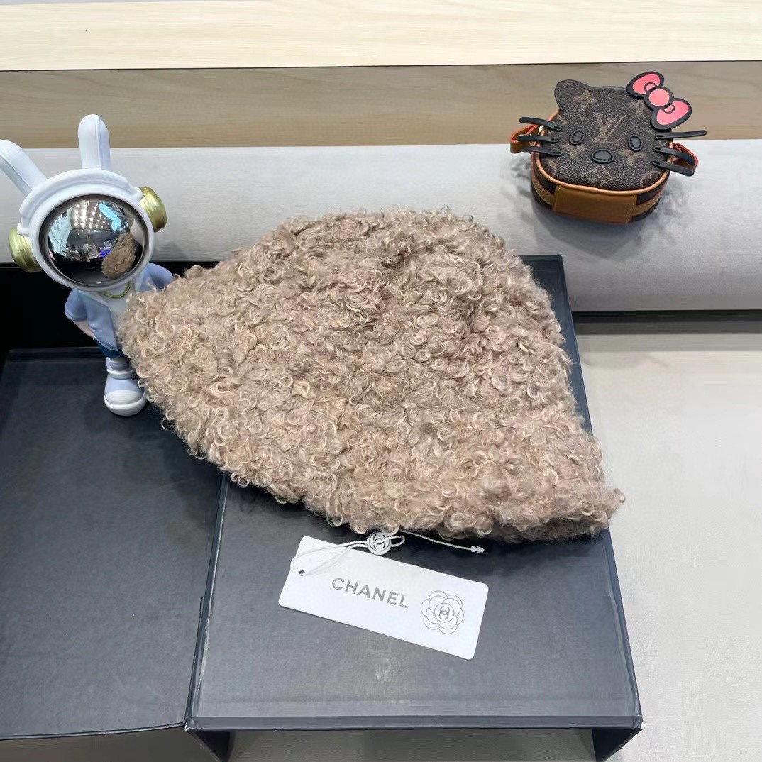 Chanel韩版纯色羊羔毛渔夫帽女秋冬季日系时尚百搭水桶帽保暖防寒盆帽子