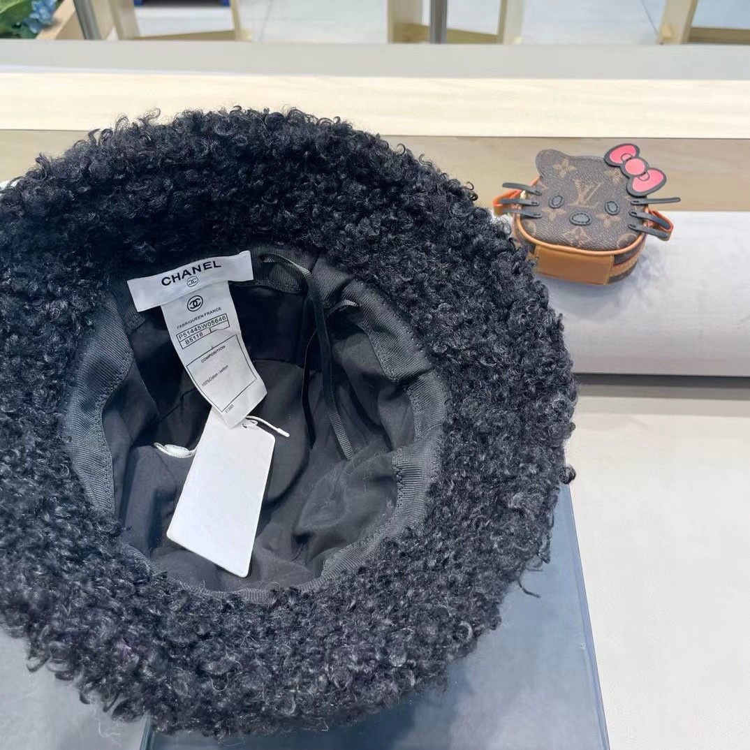 Chanel韩版纯色羊羔毛渔夫帽女秋冬季日系时尚百搭水桶帽保暖防寒盆帽子