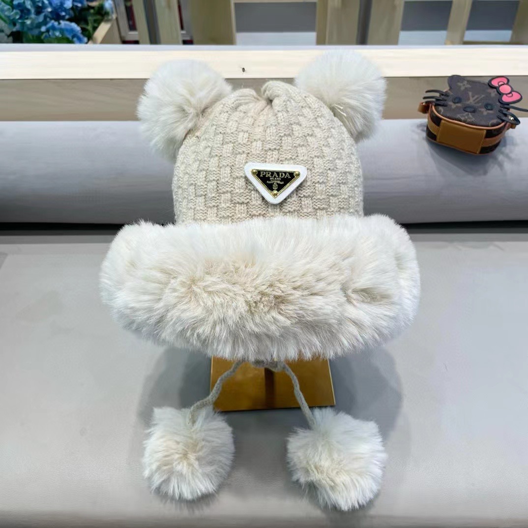 普拉达Prada加厚针织毛线帽子女士冬季可爱毛球套头帽保暖加绒护耳防寒雷锋帽