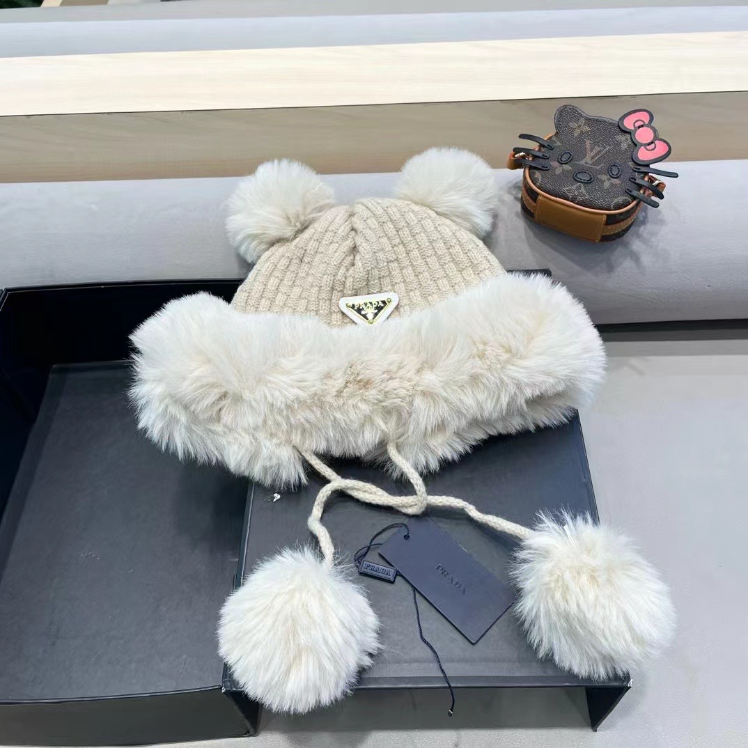 普拉达Prada加厚针织毛线帽子女士冬季可爱毛球套头帽保暖加绒护耳防寒雷锋帽