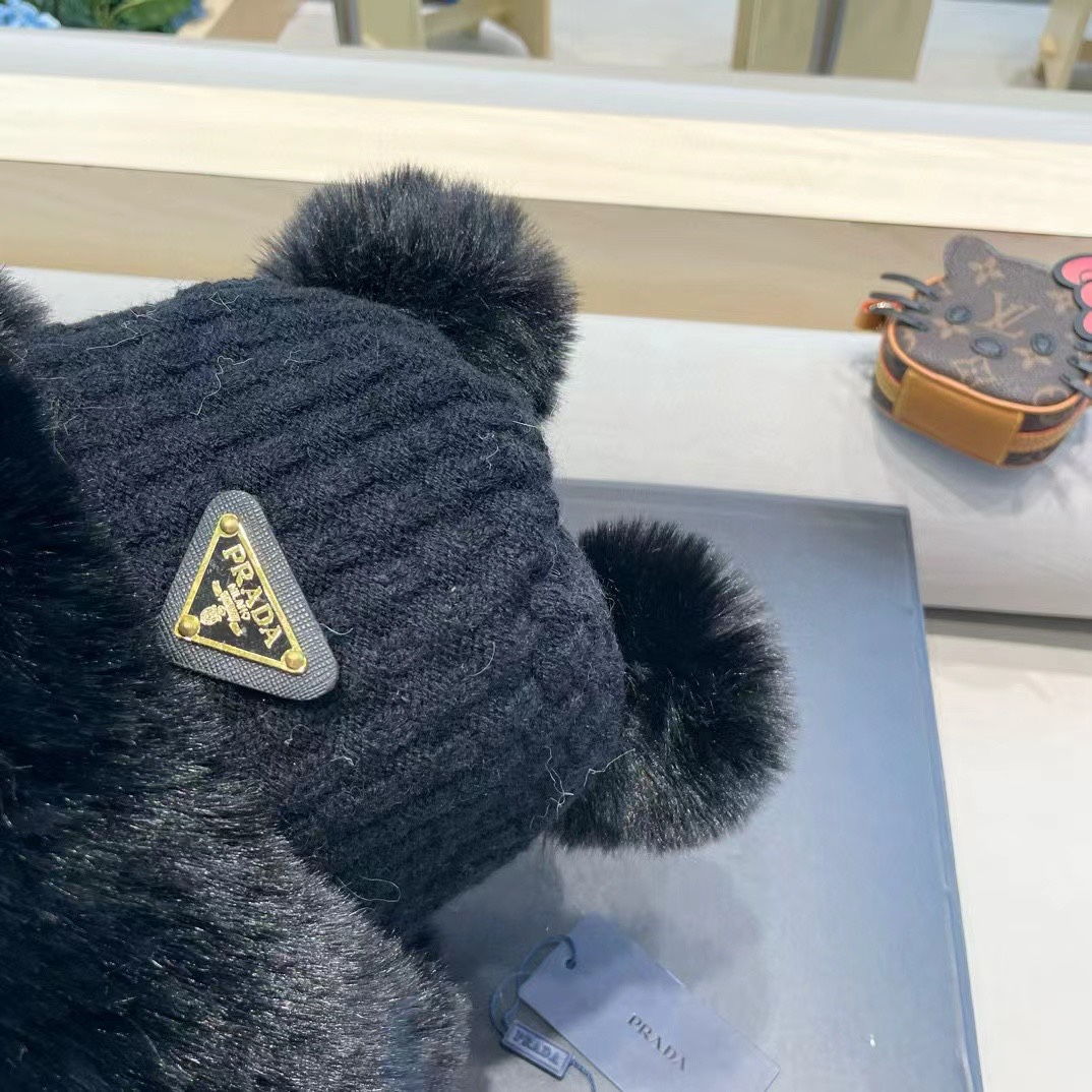 普拉达Prada加厚针织毛线帽子女士冬季可爱毛球套头帽保暖加绒护耳防寒雷锋帽