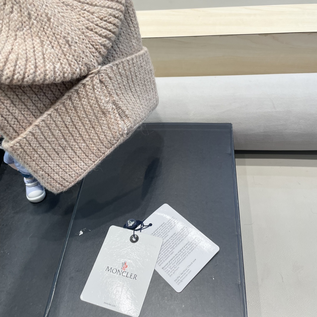 moncler羊毛混纺毛线帽子女冬季加厚毛线帽户外防风骑车护耳帽显脸小冷帽