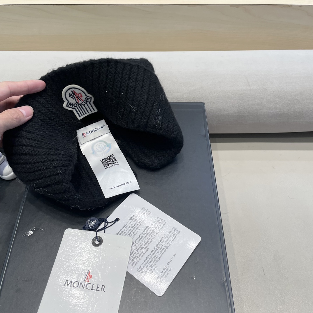 moncler羊毛混纺毛线帽子女冬季加厚毛线帽户外防风骑车护耳帽显脸小冷帽