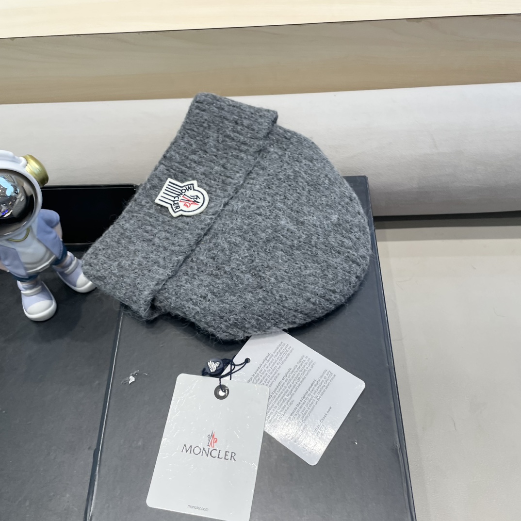 moncler羊毛混纺毛线帽子女冬季加厚毛线帽户外防风骑车护耳帽显脸小冷帽
