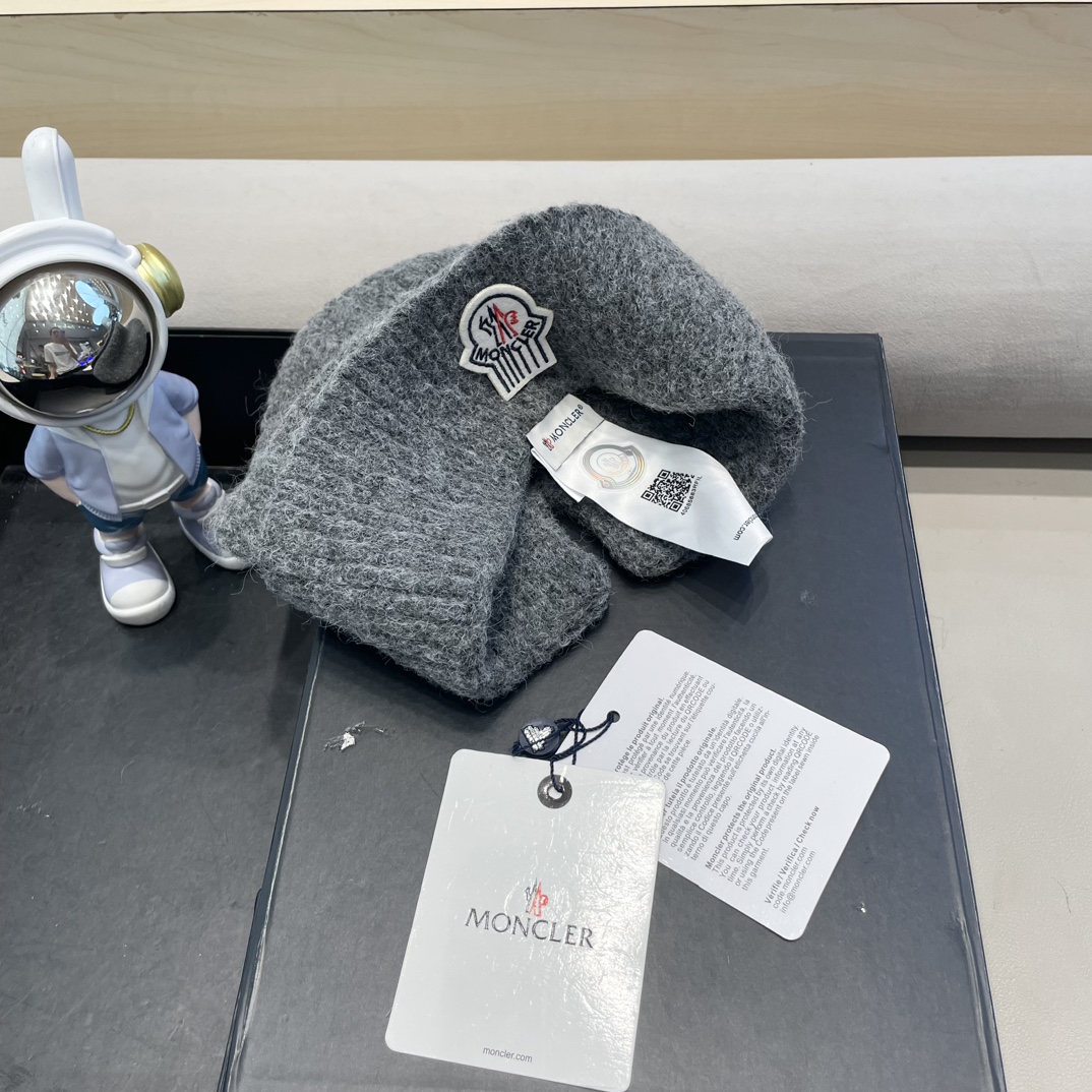 moncler羊毛混纺毛线帽子女冬季加厚毛线帽户外防风骑车护耳帽显脸小冷帽
