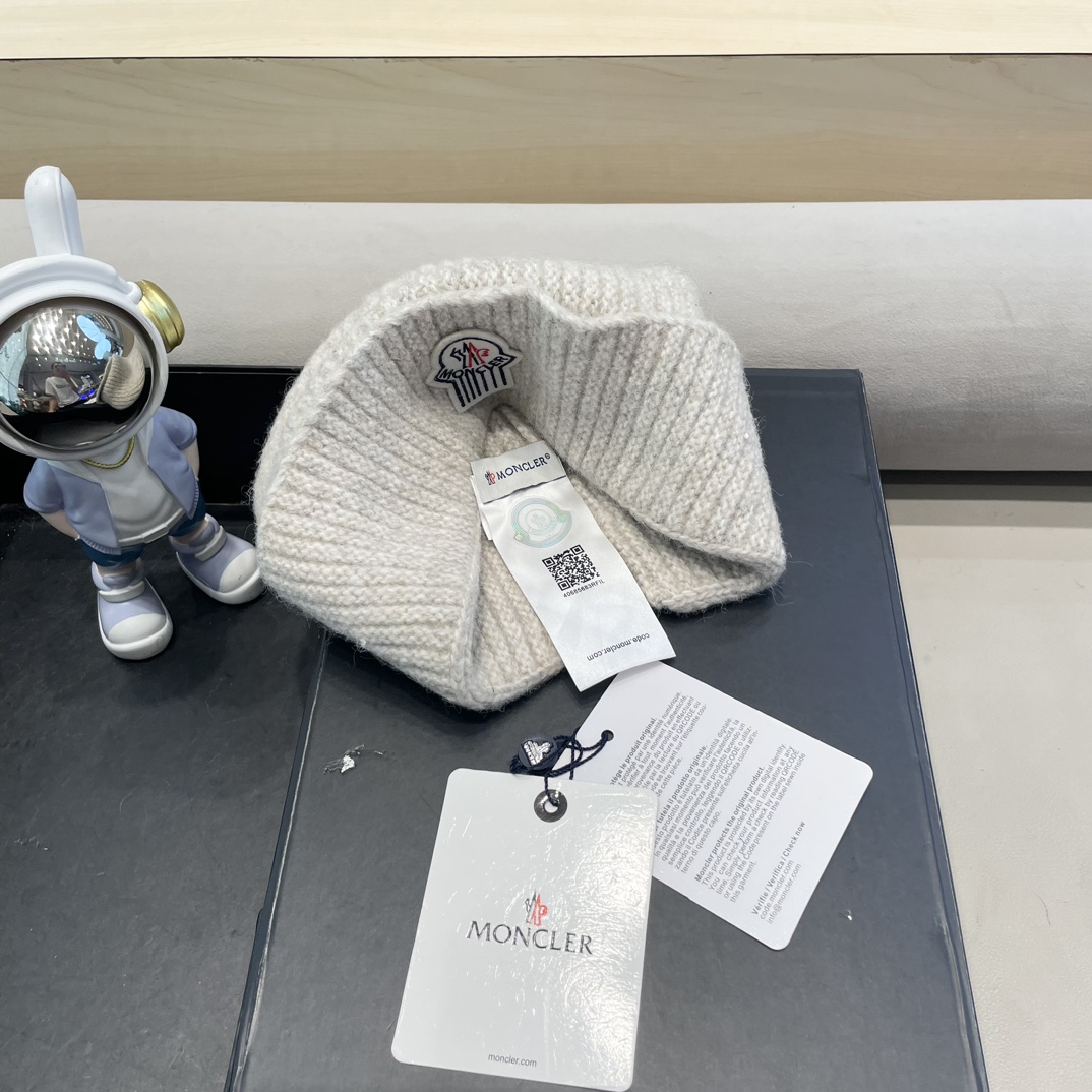 moncler羊毛混纺毛线帽子女冬季加厚毛线帽户外防风骑车护耳帽显脸小冷帽