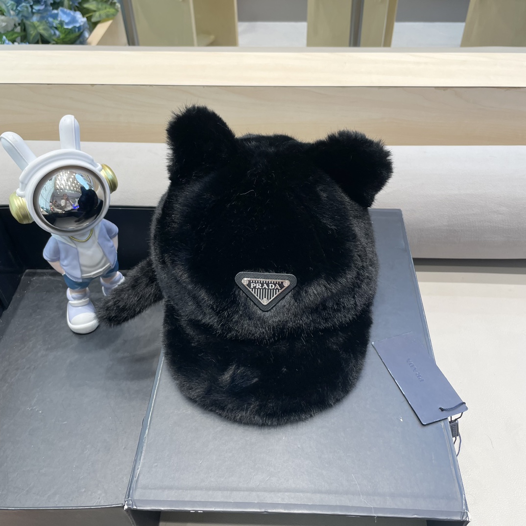 普拉达Prada帽子女秋冬季鸭舌帽仿貂毛冬天猫耳朵可爱棒球帽皮草时尚加绒保暖