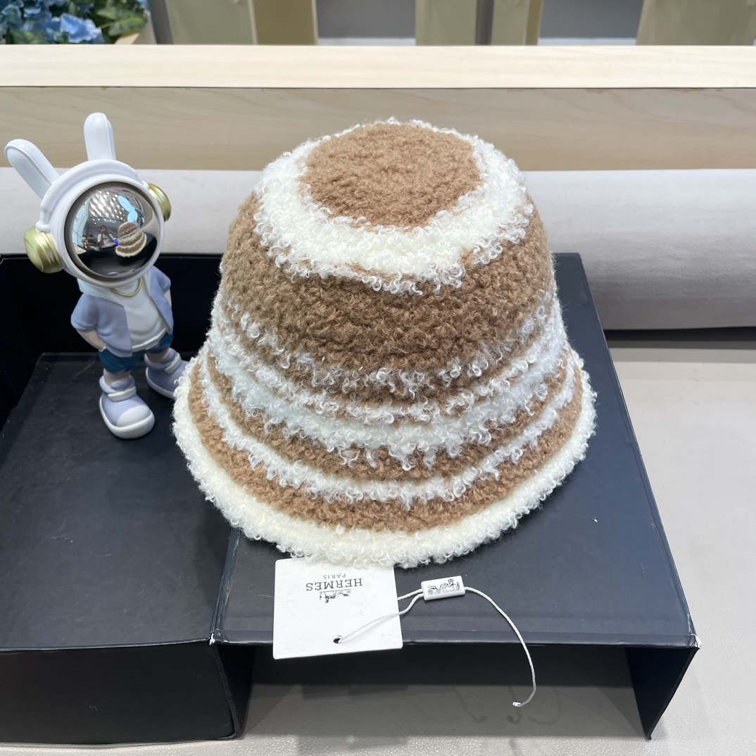爱马仕Hermes24秋冬新款韩国进口针织条纹设计渔夫帽女文艺柔软毛绒保暖盆帽潮