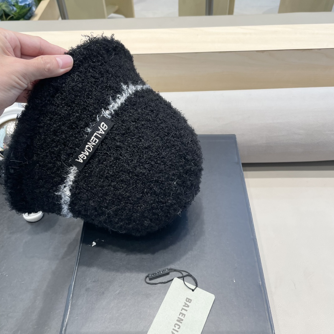 moncler潮牌蒙口凌誉秋冬经典简约灯芯绒鸭舌帽男户外保暖百搭棒球帽子女