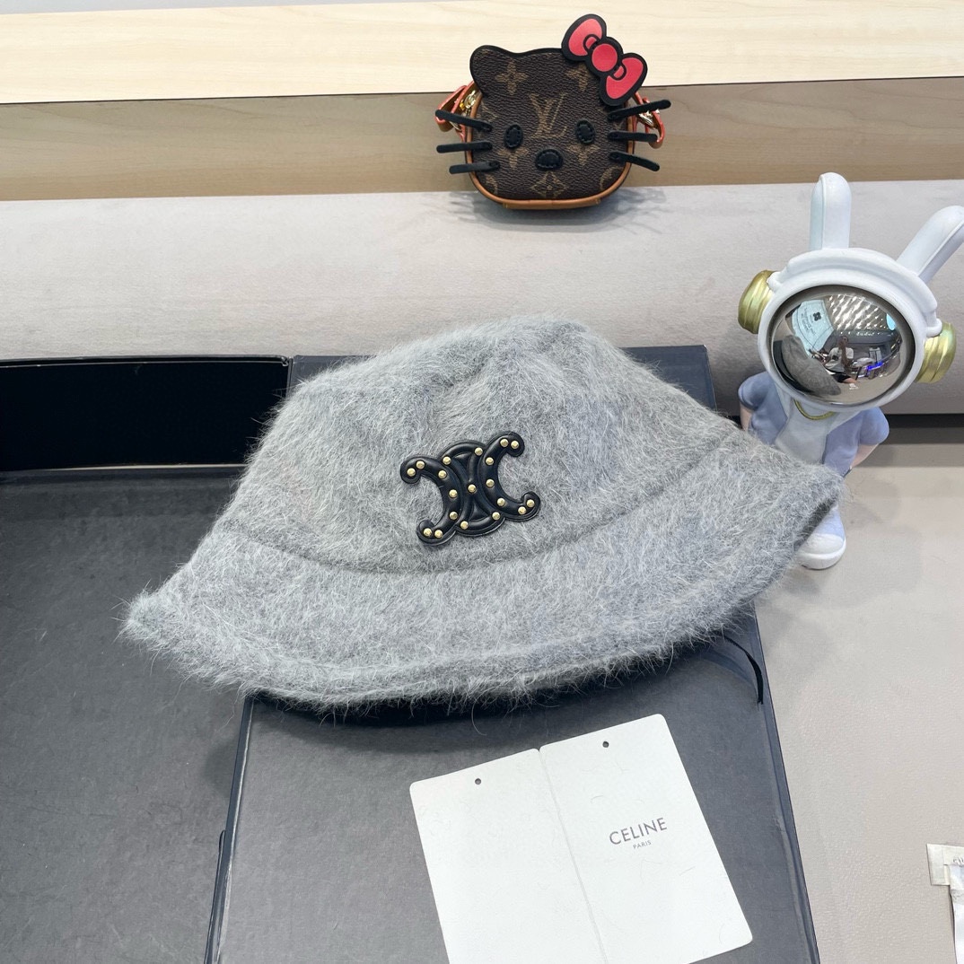 NO:587892,Celine rabbit fur fisherman hat women's winter new versatile big head circumference plain warm and cold-proof basin hat plush bucket hat hat fisherman hat baseball cap knitted hat, hat, celine, espadrilles, hats19860909塞琳Celine兔毛渔夫帽女冬季新款百搭大头围素颜保暖防寒盆帽毛绒水桶帽帽子渔夫帽棒球帽针织帽,帽子,celine,espadrilles,hats,hat