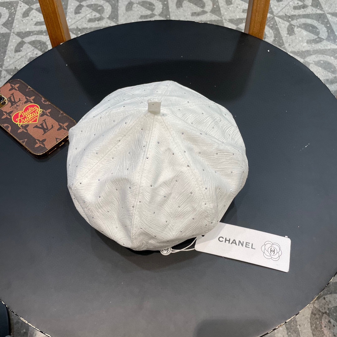 香奈儿chanel重工水钻贝雷帽子女春秋逛街时尚百搭画家帽显脸小黑色蓓蕾帽