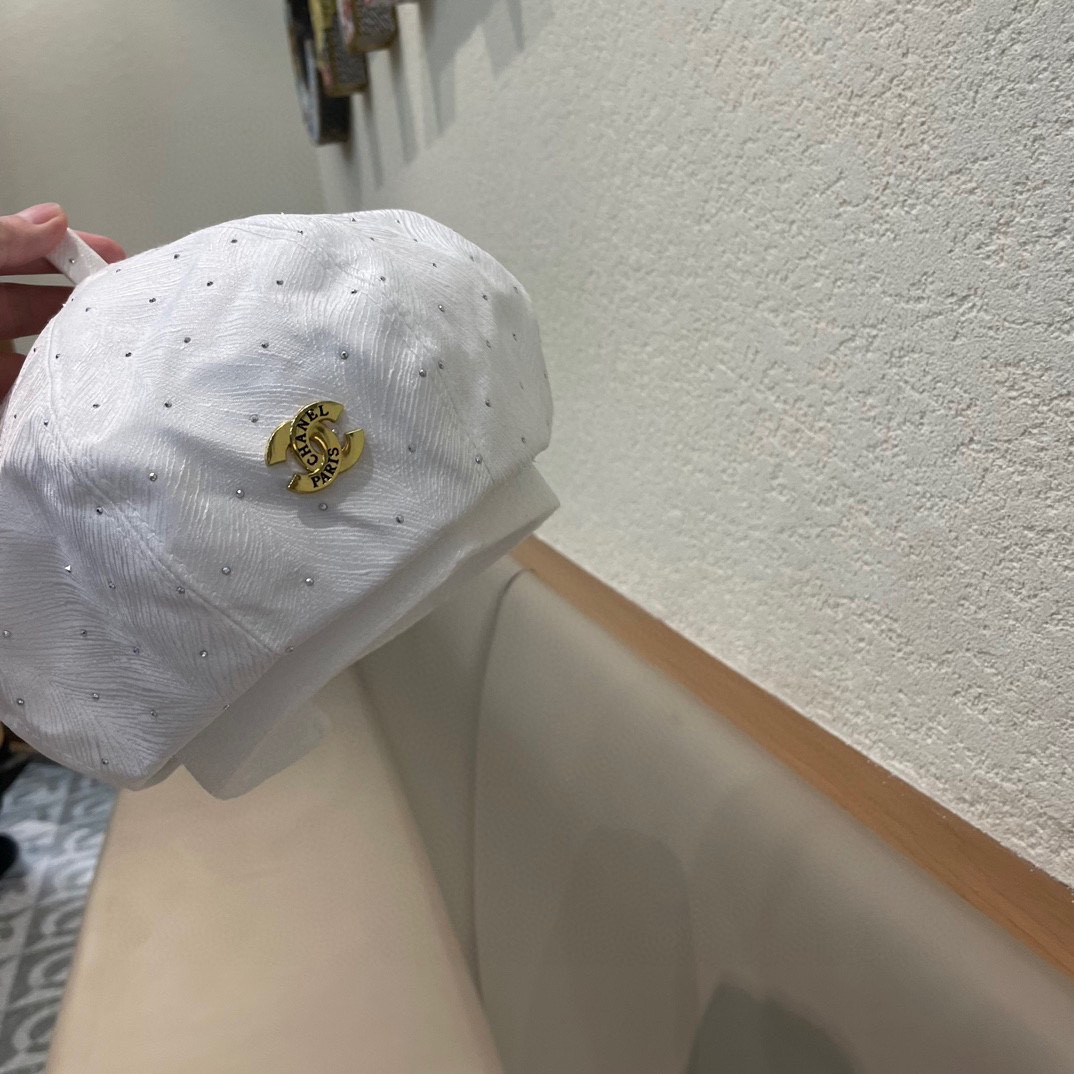 香奈儿chanel重工水钻贝雷帽子女春秋逛街时尚百搭画家帽显脸小黑色蓓蕾帽
