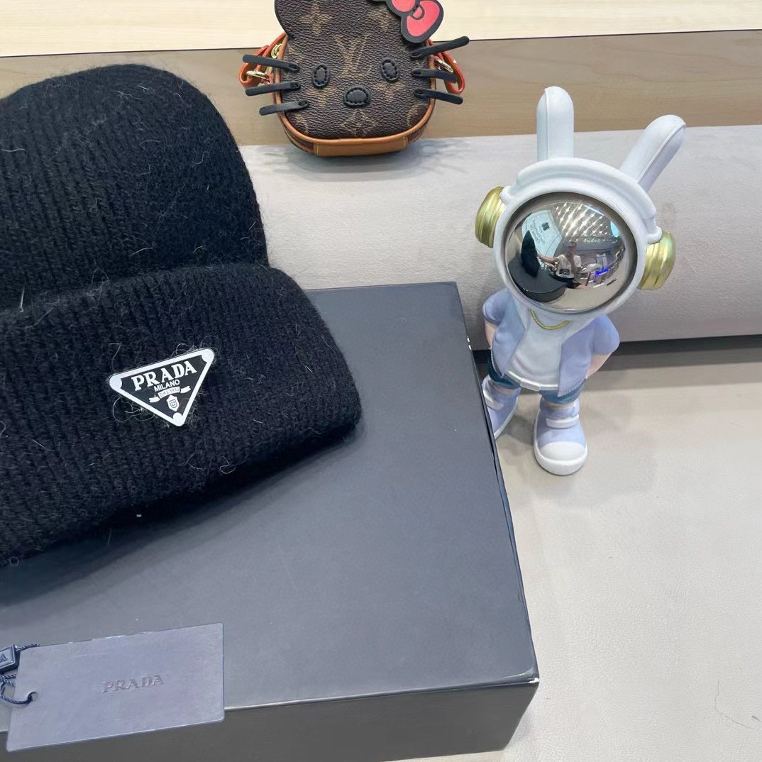 Prada兔毛粗线针织帽女秋冬2024新款毛线帽大头围针织帽男款白色冷帽子