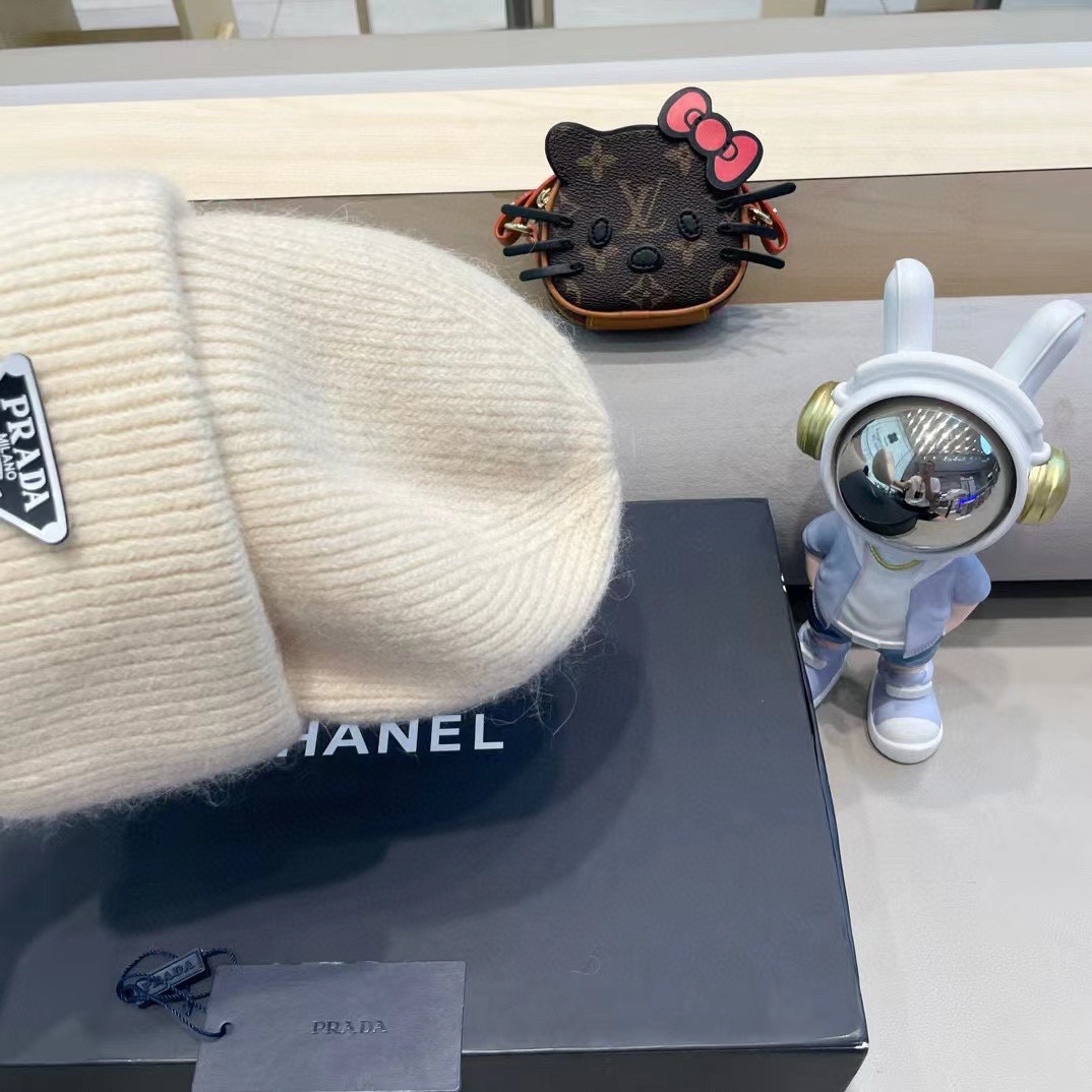 Prada兔毛粗线针织帽女秋冬2024新款毛线帽大头围针织帽男款白色冷帽子