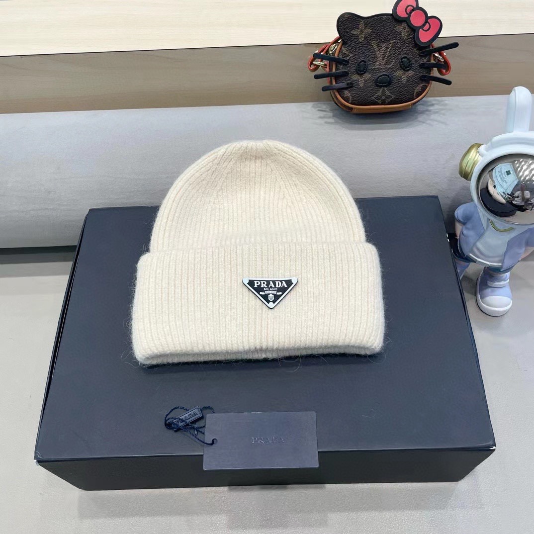 NO:587858,Prada rabbit hair thick thread knitted hat women's autumn and winter new woolen hat large head circumference knitted hat men's white cold hat hat fisherman hat baseball cap knitted hat, hat, prada, espadrilles, hats19860909Prada兔毛粗线针织帽女秋冬新款毛线帽大头围针织帽男款白色冷帽子帽子渔夫帽棒球帽针织帽,帽子,prada,espadrilles,hats,hat