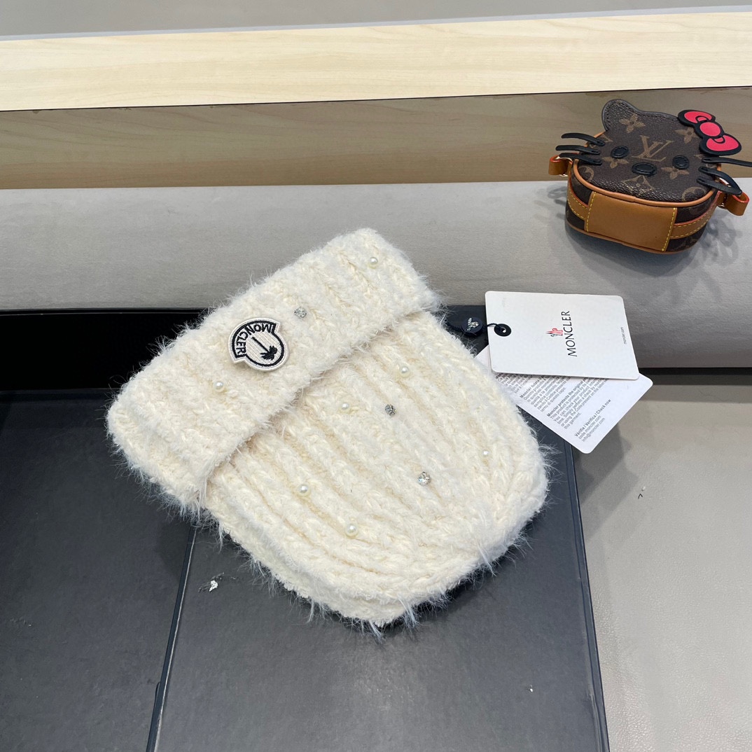 moncler冬季甜美百搭针织帽大头围毛线帽保暖针织帽珍珠装饰护耳帽套头帽