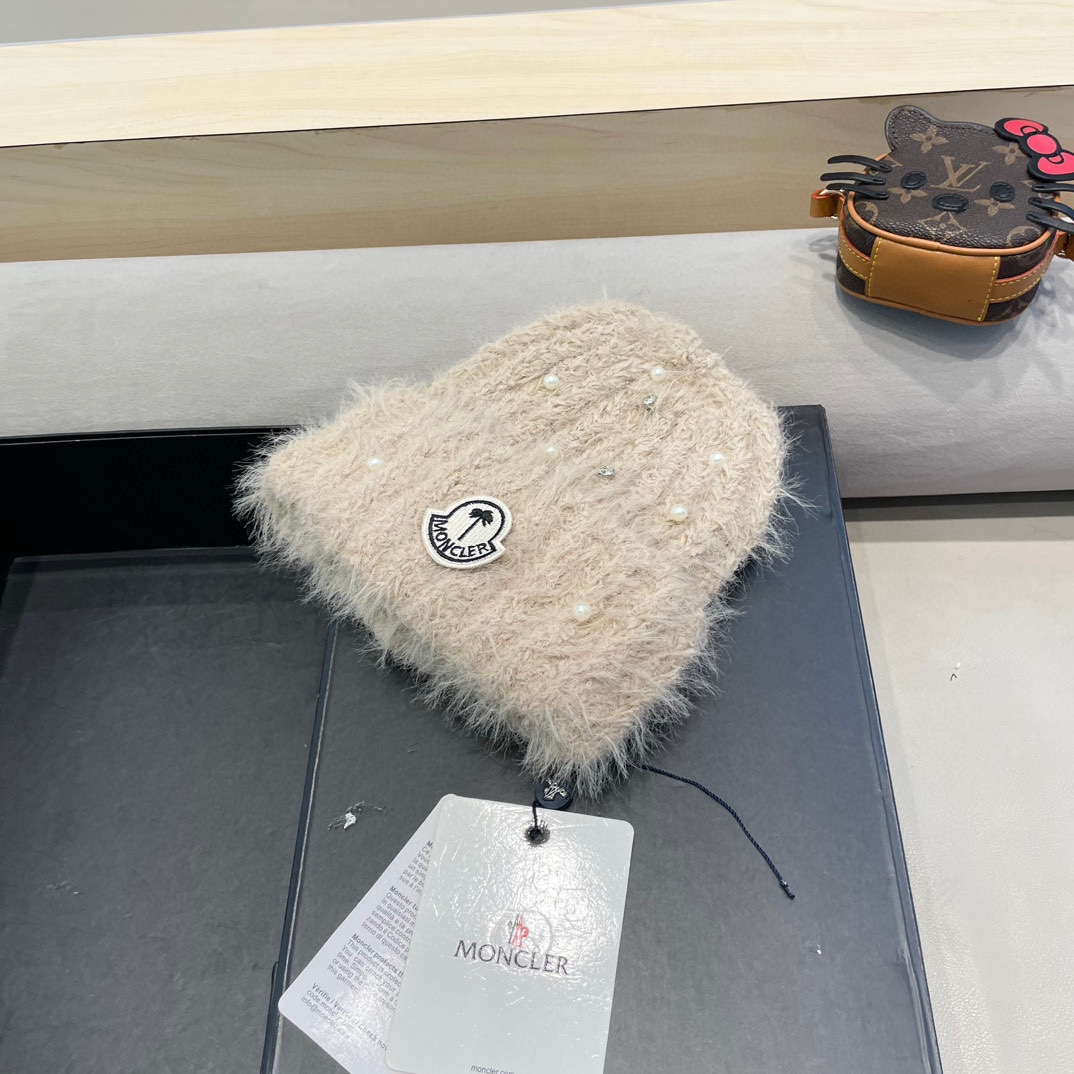 moncler冬季甜美百搭针织帽大头围毛线帽保暖针织帽珍珠装饰护耳帽套头帽