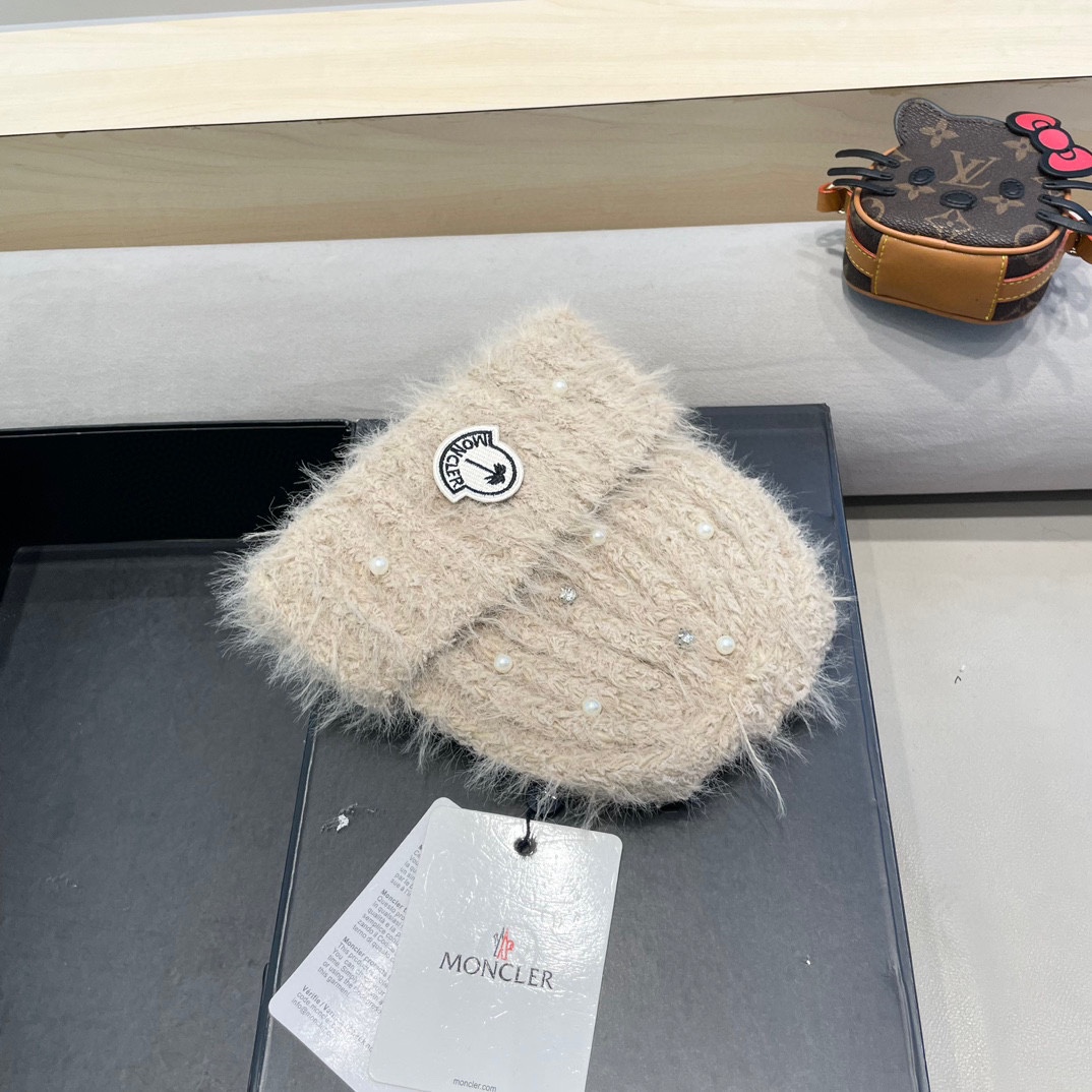 moncler冬季甜美百搭针织帽大头围毛线帽保暖针织帽珍珠装饰护耳帽套头帽