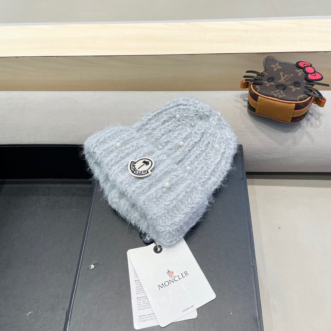 moncler冬季甜美百搭针织帽大头围毛线帽保暖针织帽珍珠装饰护耳帽套头帽
