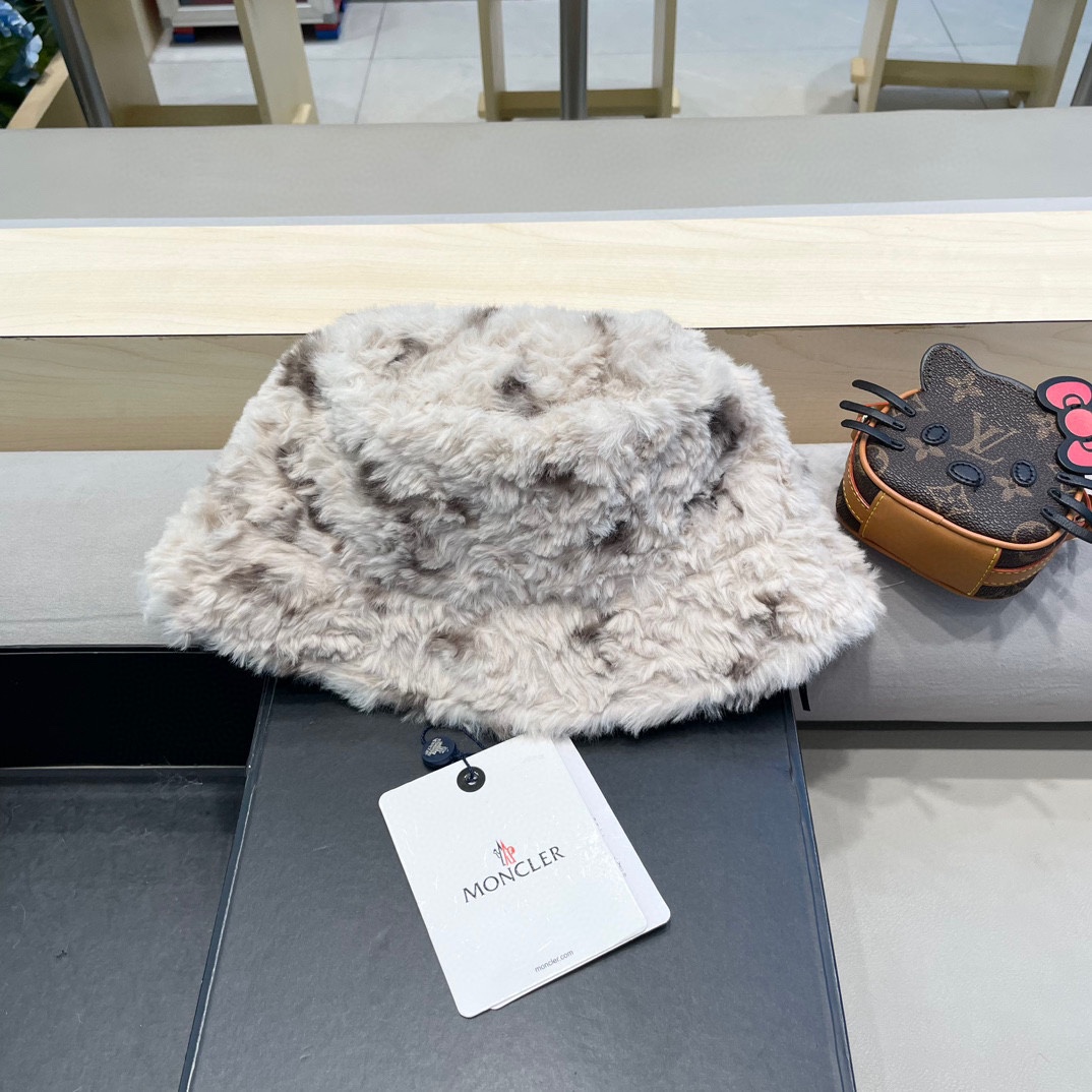 moncler韩版新款时尚扎染毛绒绒渔夫帽女款秋冬季日系休闲保暖遮脸盆帽潮