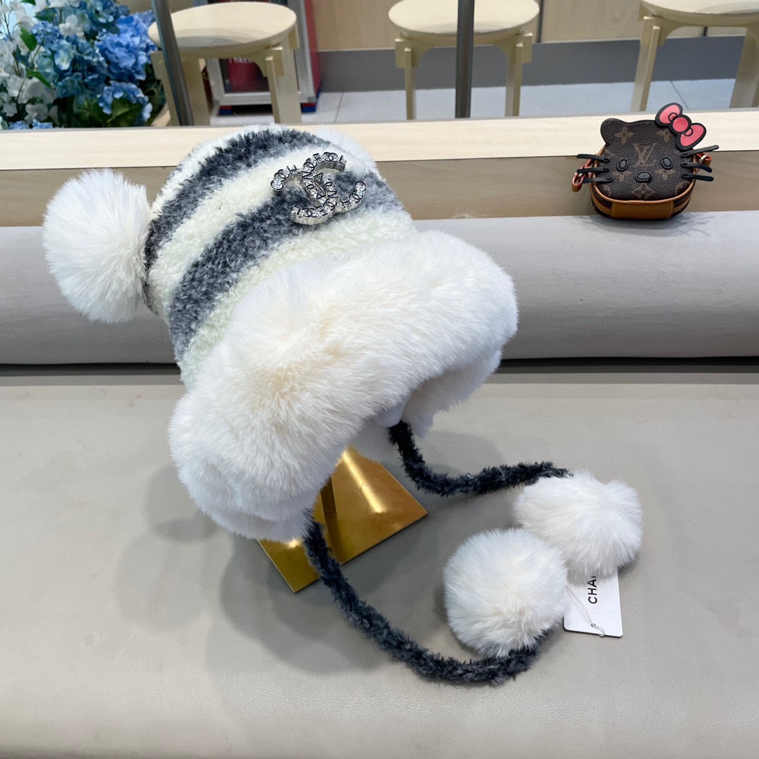 Chanel2024秋冬季新款加厚羊羔绒渔夫帽子女加厚保暖户外防寒百搭护耳帽