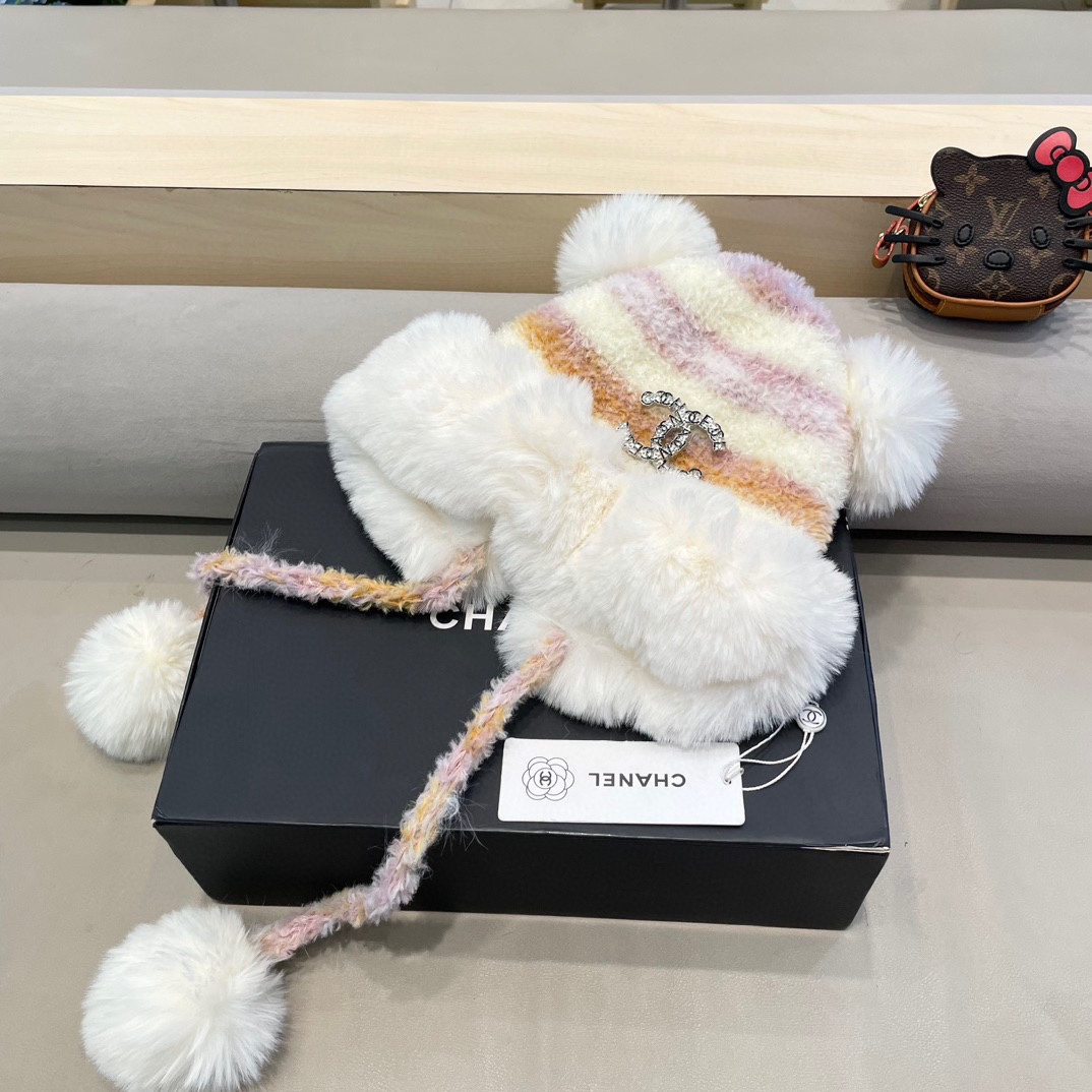 Chanel2024秋冬季新款加厚羊羔绒渔夫帽子女加厚保暖户外防寒百搭护耳帽