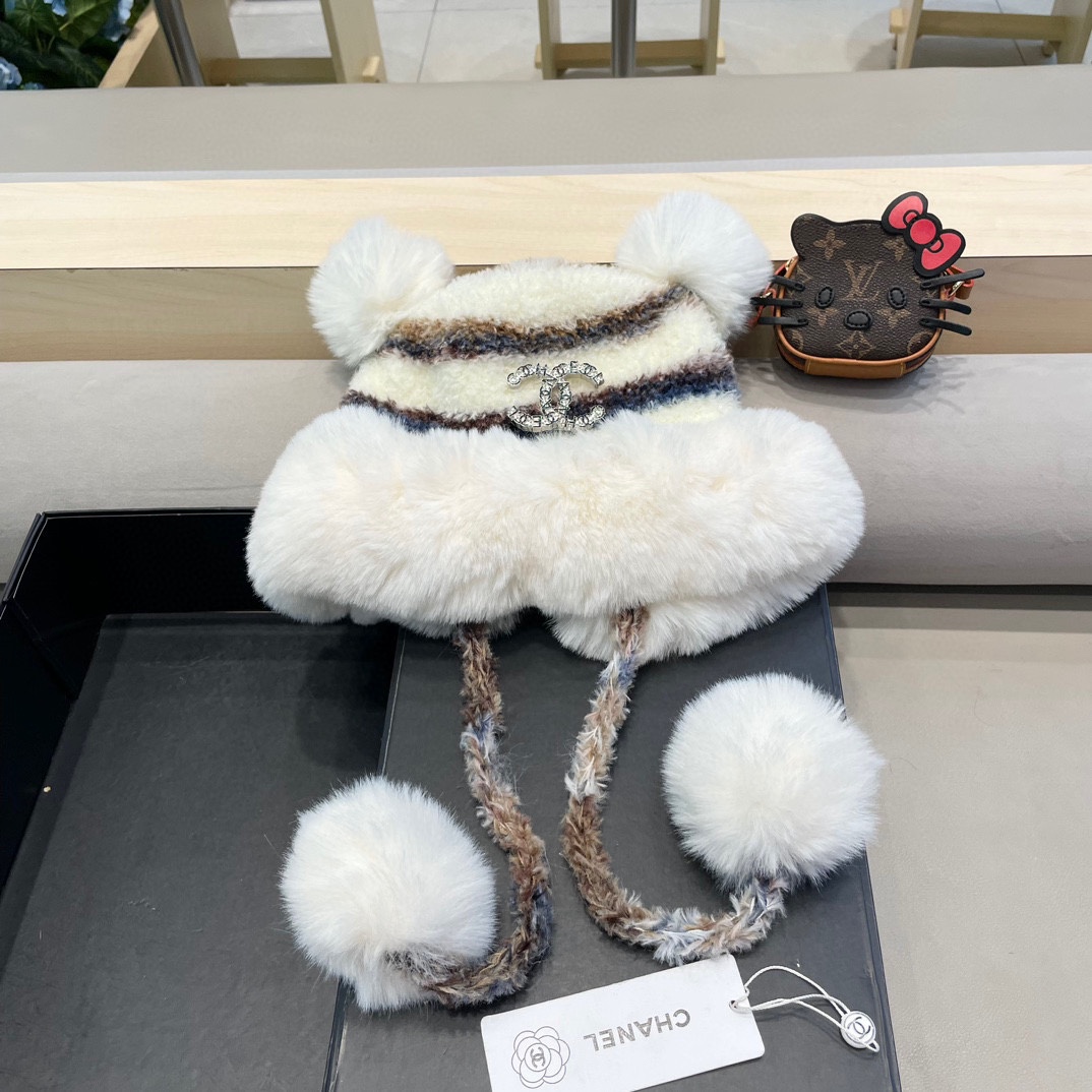 Chanel2024秋冬季新款加厚羊羔绒渔夫帽子女加厚保暖户外防寒百搭护耳帽