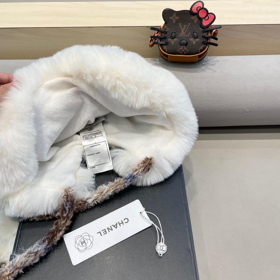 Chanel2024秋冬季新款加厚羊羔绒渔夫帽子女加厚保暖户外防寒百搭护耳帽