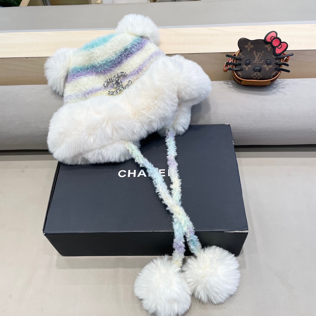 Chanel2024秋冬季新款加厚羊羔绒渔夫帽子女加厚保暖户外防寒百搭护耳帽