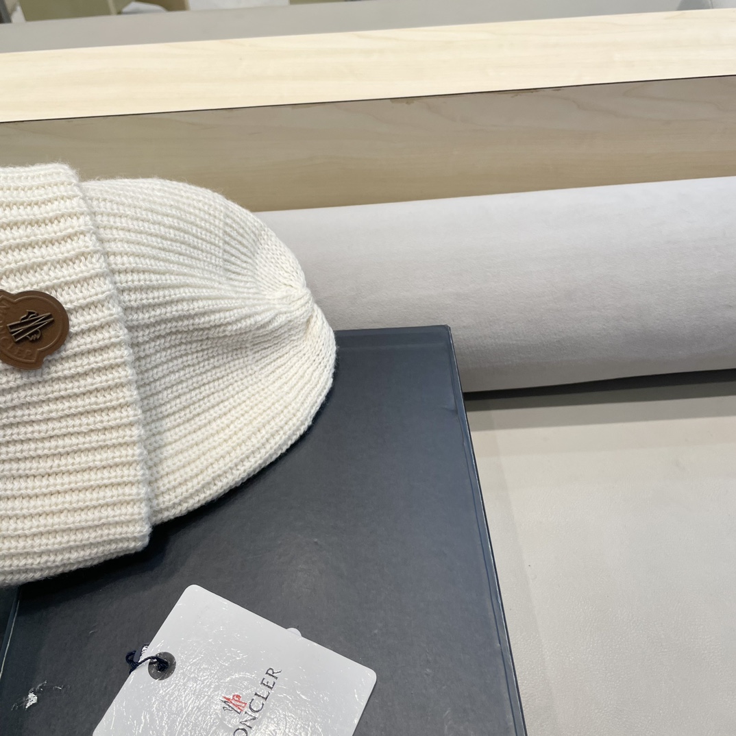 moncler 2024年秋冬季新款韩版简约百搭针织帽子女防寒保暖护耳时尚毛线帽