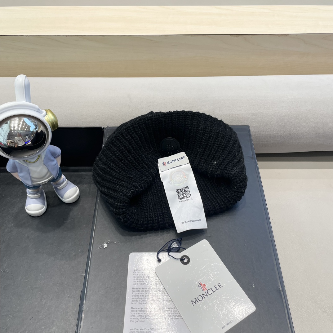 moncler 2024年秋冬季新款韩版简约百搭针织帽子女防寒保暖护耳时尚毛线帽