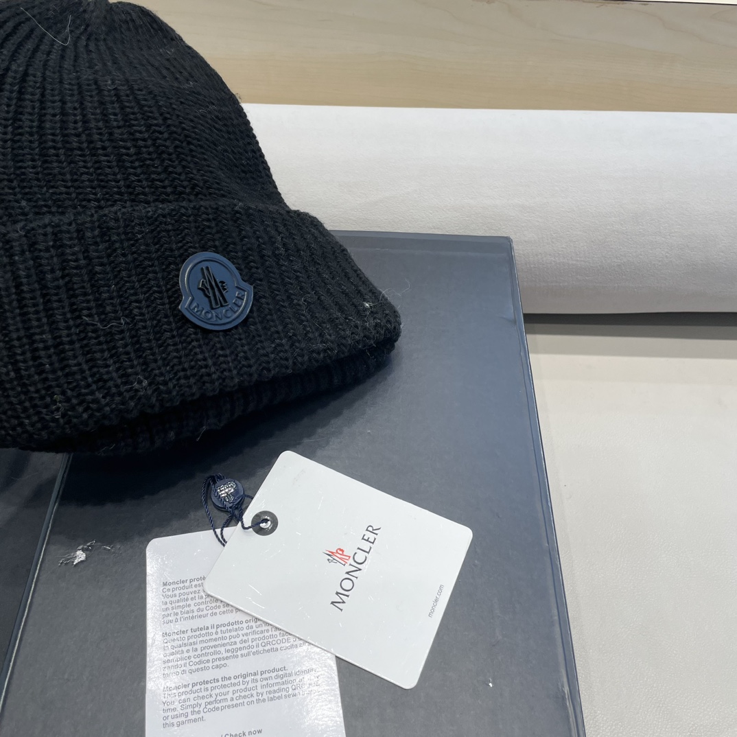 moncler 2024年秋冬季新款韩版简约百搭针织帽子女防寒保暖护耳时尚毛线帽
