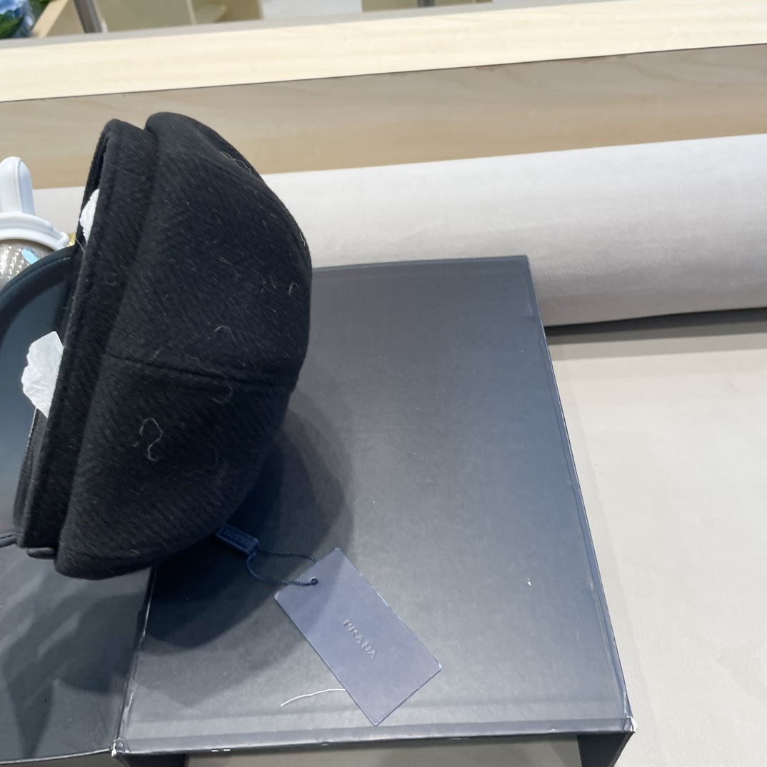 普拉达Prada秋冬新款韩版英伦格子毛呢皮檐八角帽女时尚百搭休闲复古画家帽潮