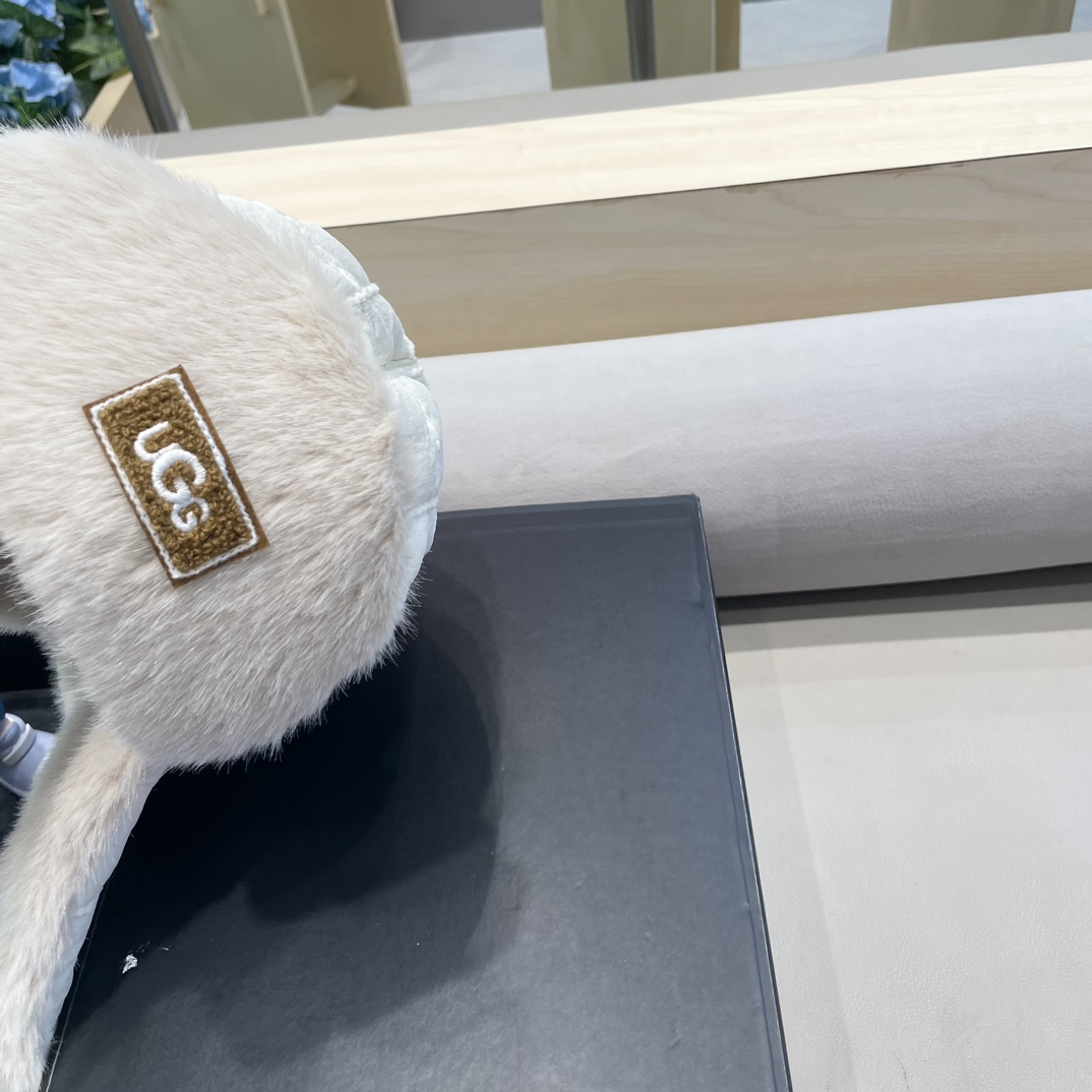 ugg东北逛街保暖雷锋帽男女2024冬季骑电动车防风保暖护耳毛绒棉帽子