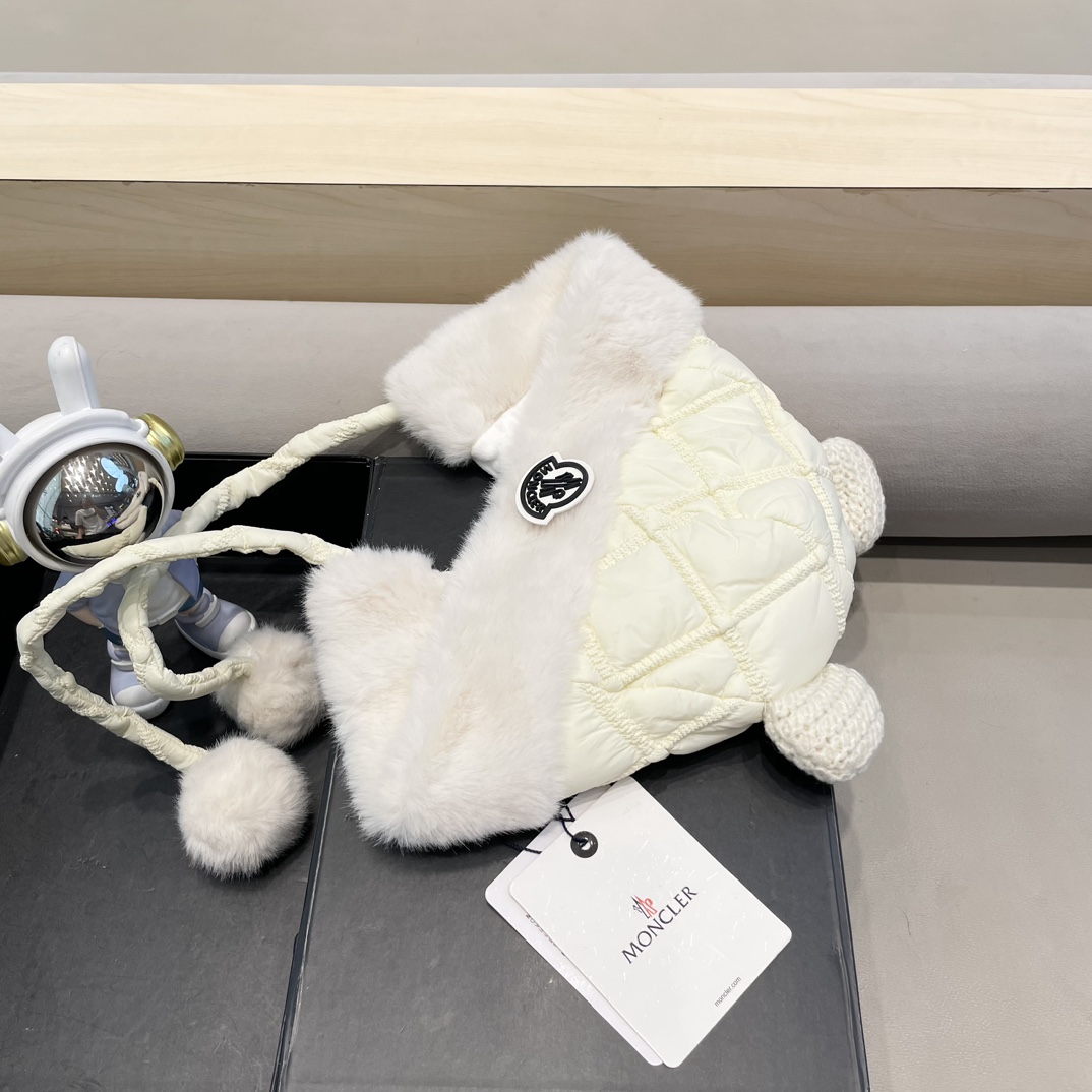 moncler毛绒显脸小雷锋帽女冬季加厚加绒护耳防寒保暖可爱渔夫帽骑车盆帽