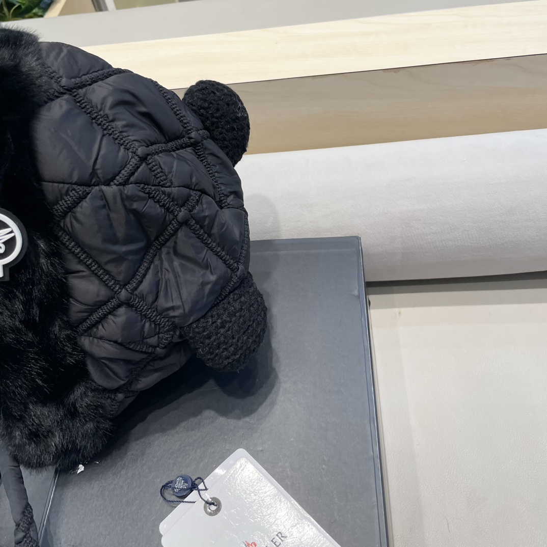 moncler毛绒显脸小雷锋帽女冬季加厚加绒护耳防寒保暖可爱渔夫帽骑车盆帽