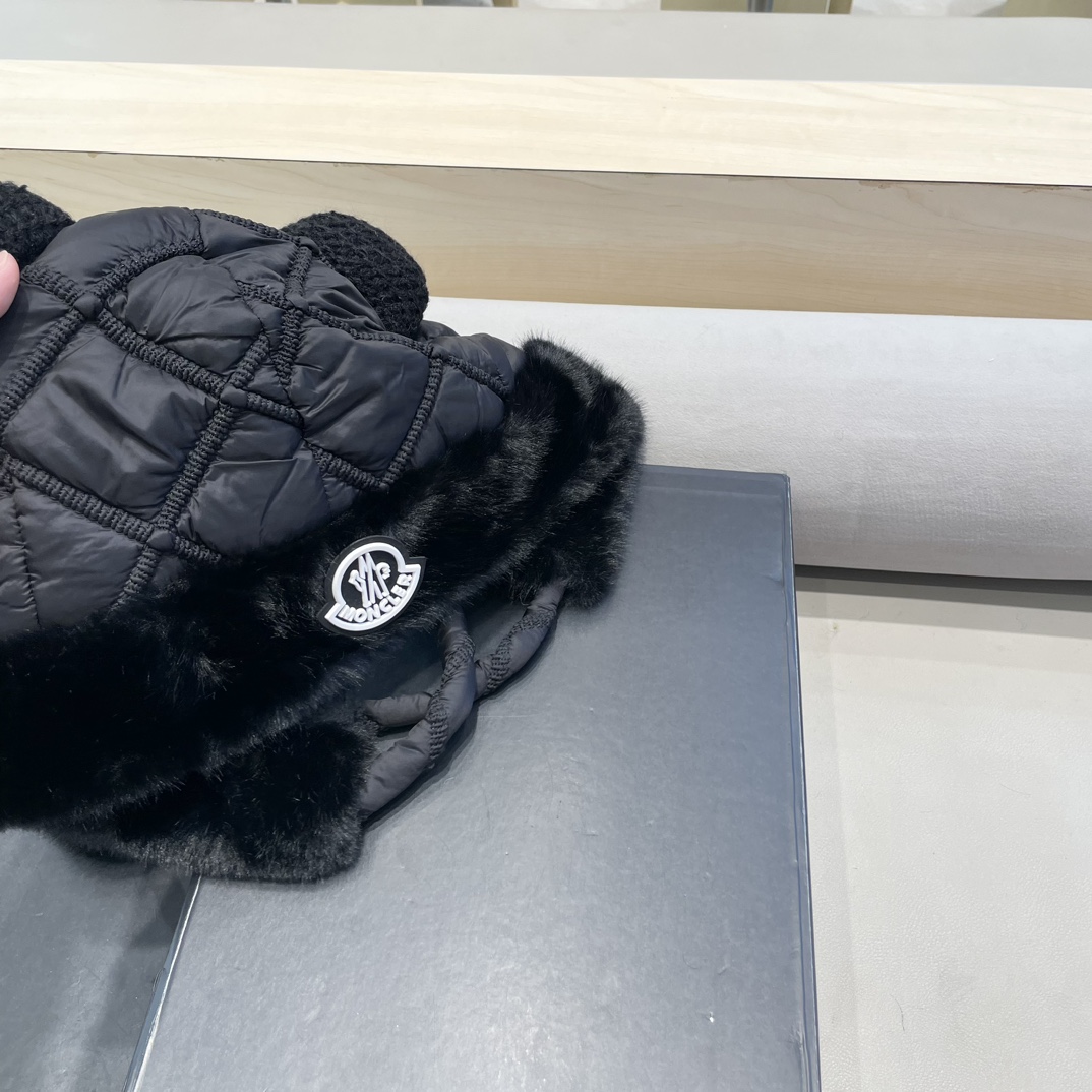 moncler毛绒显脸小雷锋帽女冬季加厚加绒护耳防寒保暖可爱渔夫帽骑车盆帽