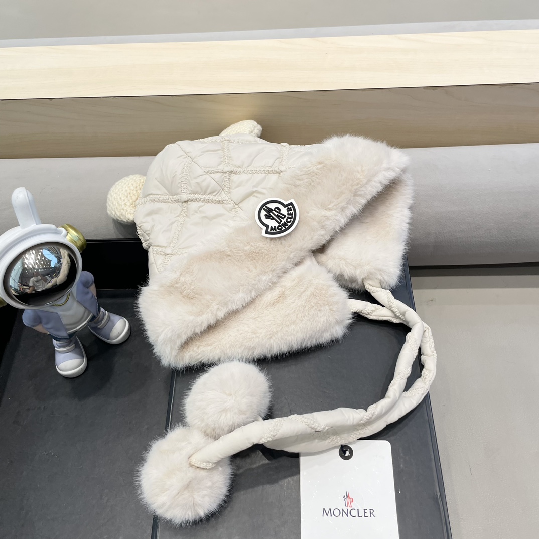 moncler毛绒显脸小雷锋帽女冬季加厚加绒护耳防寒保暖可爱渔夫帽骑车盆帽