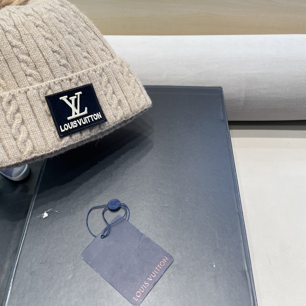 lv路易威登帽子女秋冬毛线帽韩版针织帽女士百搭毛球帽护耳冬季套头潮加厚帽