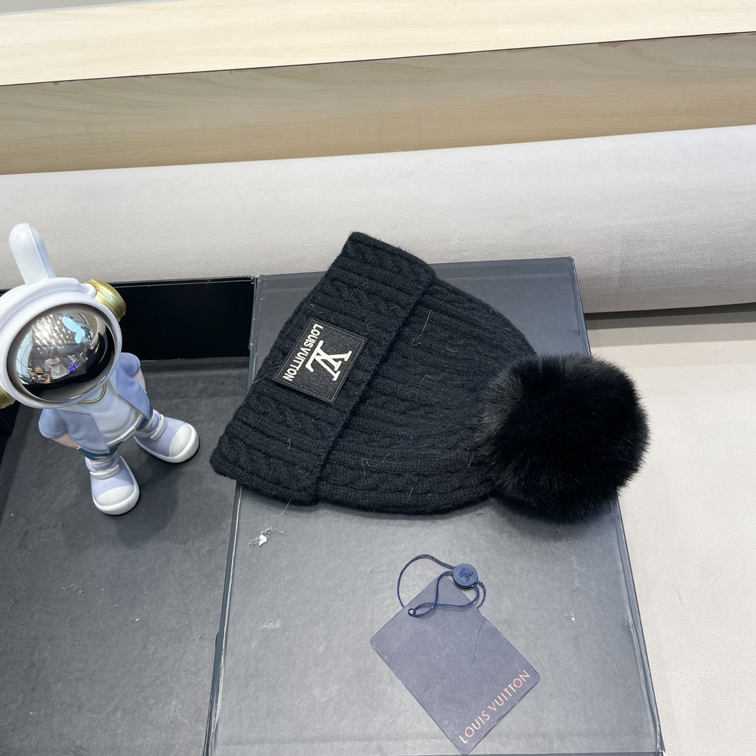 lv路易威登帽子女秋冬毛线帽韩版针织帽女士百搭毛球帽护耳冬季套头潮加厚帽