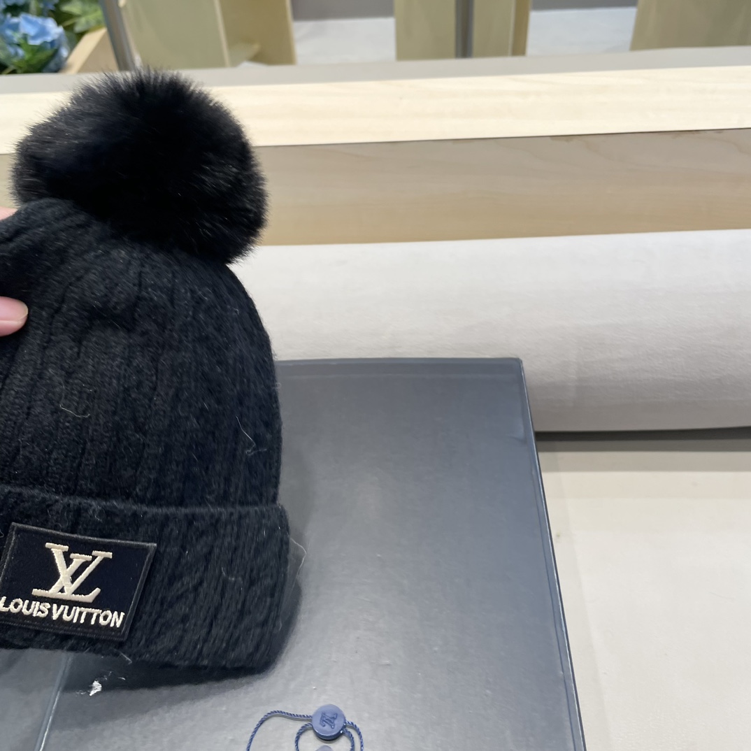 lv路易威登帽子女秋冬毛线帽韩版针织帽女士百搭毛球帽护耳冬季套头潮加厚帽