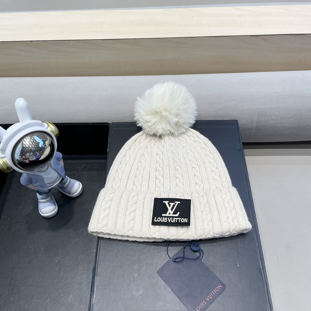 NO:588067,lv Louis Vuitton hat women's autumn and winter woolen hat Korean style knitted hat women's versatile fur ball hat ear protection winter pullover trendy thick hat hat fisherman hat baseball cap knitted hat, hat, louis vuitton, louis vuitton, espadrilles, hats19860909lv路易威登帽子女秋冬毛线帽韩版针织帽女士百搭毛球帽护耳冬季套头潮加厚帽帽子渔夫帽棒球帽针织帽,帽子,louis vuitton,louis vuitton,espadrilles,hats,hat